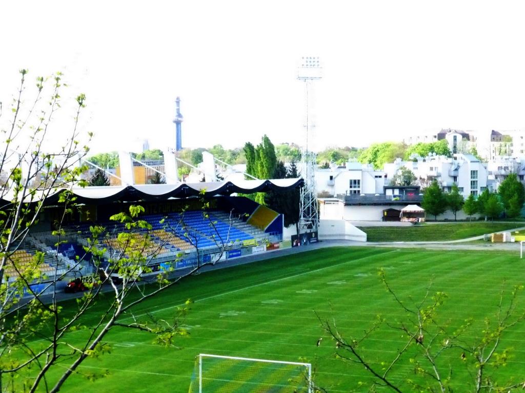 First Viennese Soccer Stadium.Vienna. 23.4.’17. Red.size Vienna Community Church